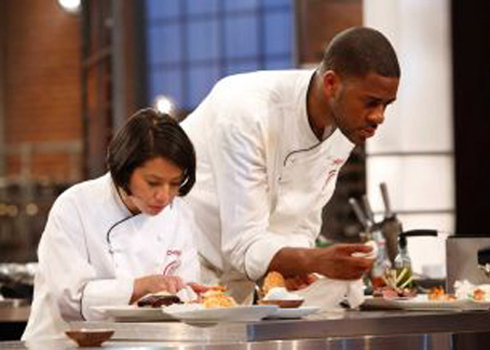 Christine[-]Hà[-]giành[-]chiến[-]thắng[-]tại[-]cuộc[-]thi[-]Vua[-]đầu[-]bếp[-]ở[-]Mỹ[-]với[-]món[-]cơm[-]Việt.